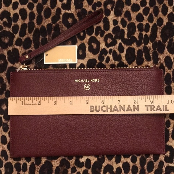Brand New Michael Kors Genuine Leather Large Zip Clutch Wristlet in Merlot - Picture 5 of 13